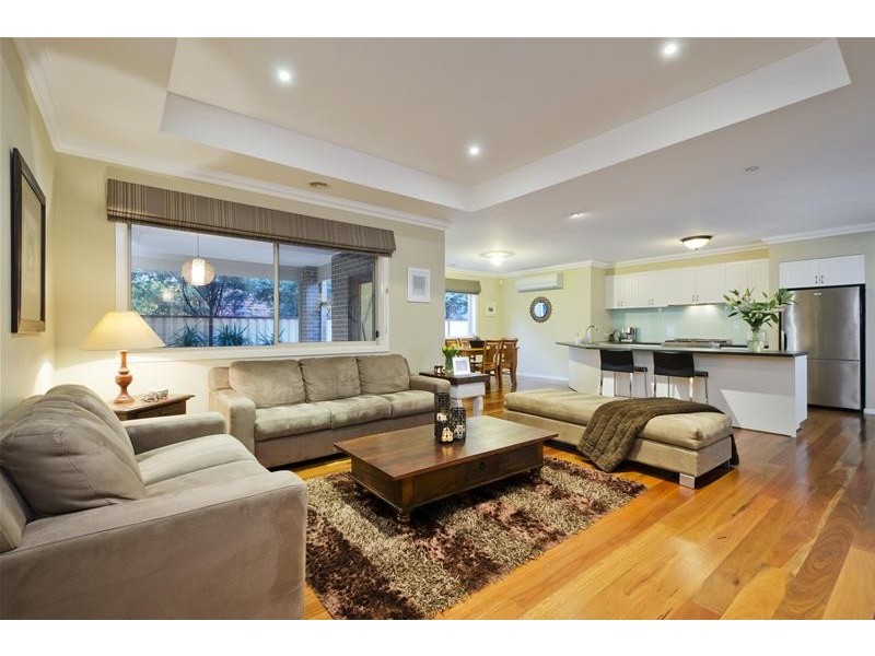 15 Ashley Avenue, Hoppers Crossing VIC 3029