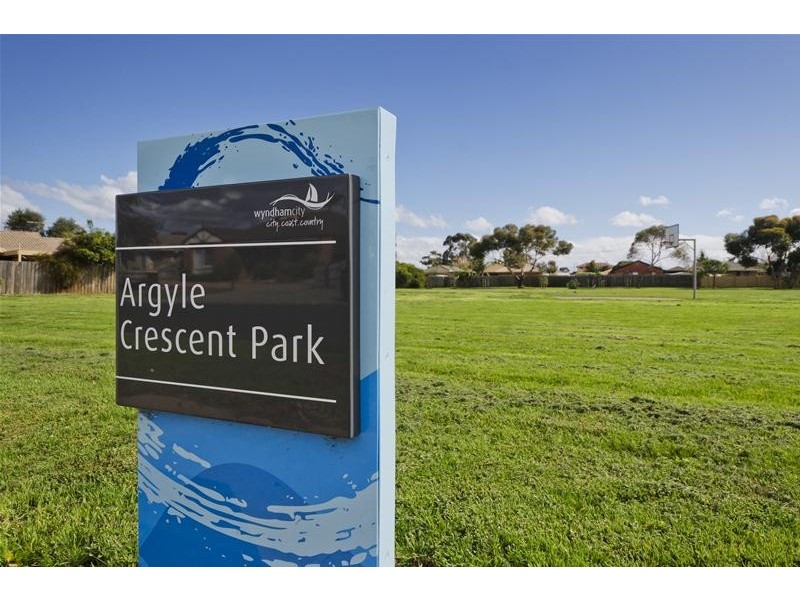 37 Argyle Crescent, Werribee VIC 3030