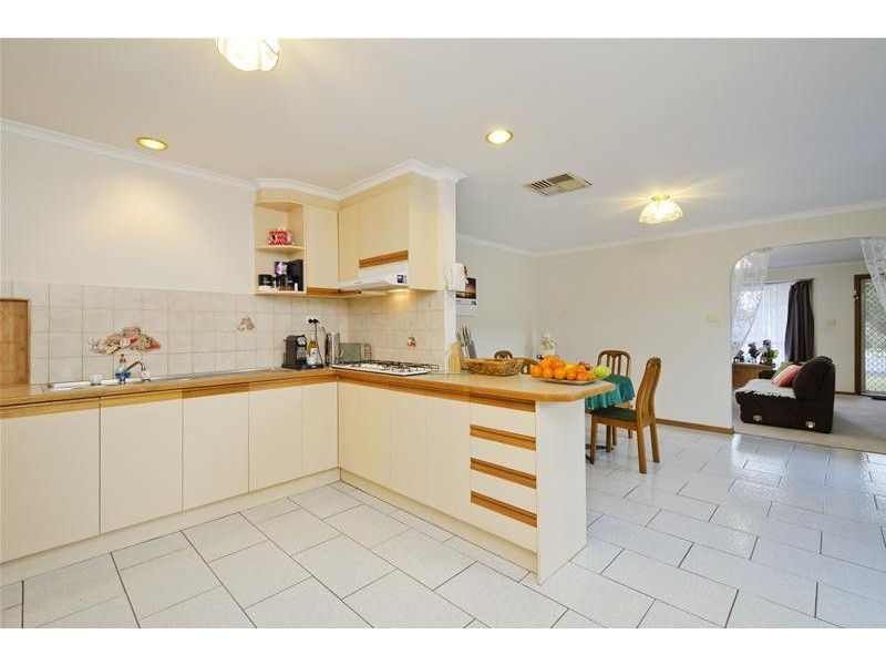 1/14 Hotham Crescent, Hoppers Crossing VIC 3029