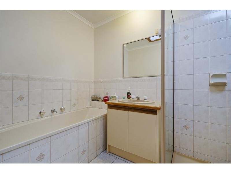 1/14 Hotham Crescent, Hoppers Crossing VIC 3029
