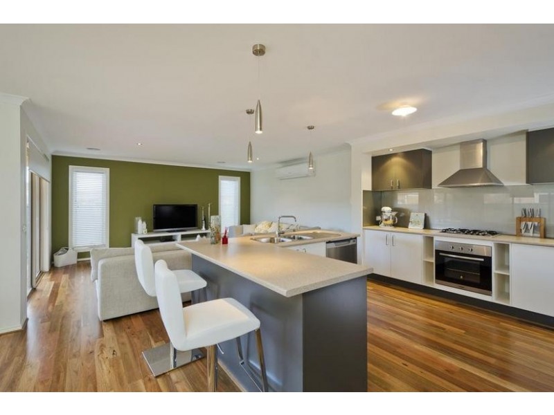 39 Kinglake Drive, Wyndham Vale VIC 3024