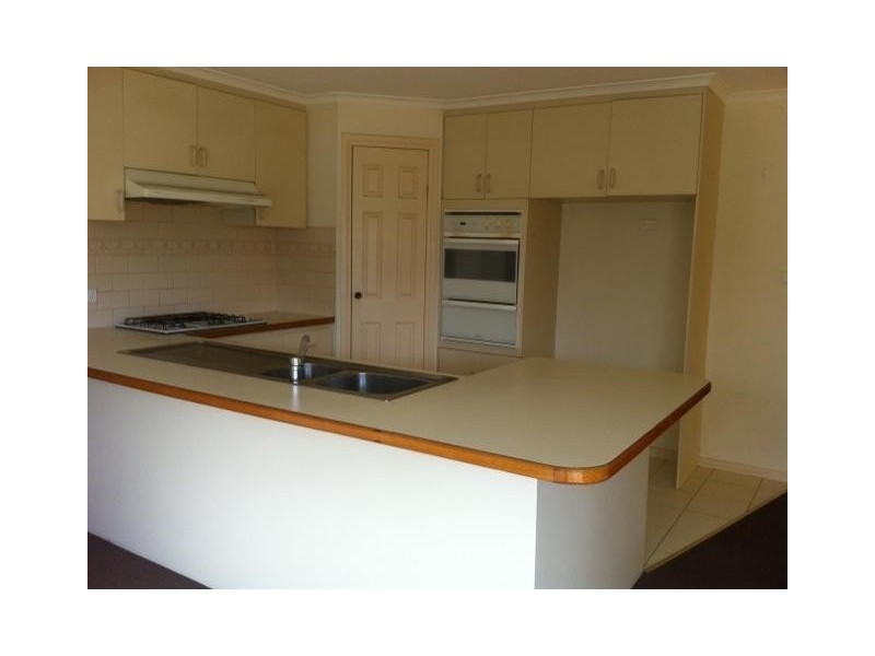 43 Wilmington Avenue, Hoppers Crossing VIC 3029