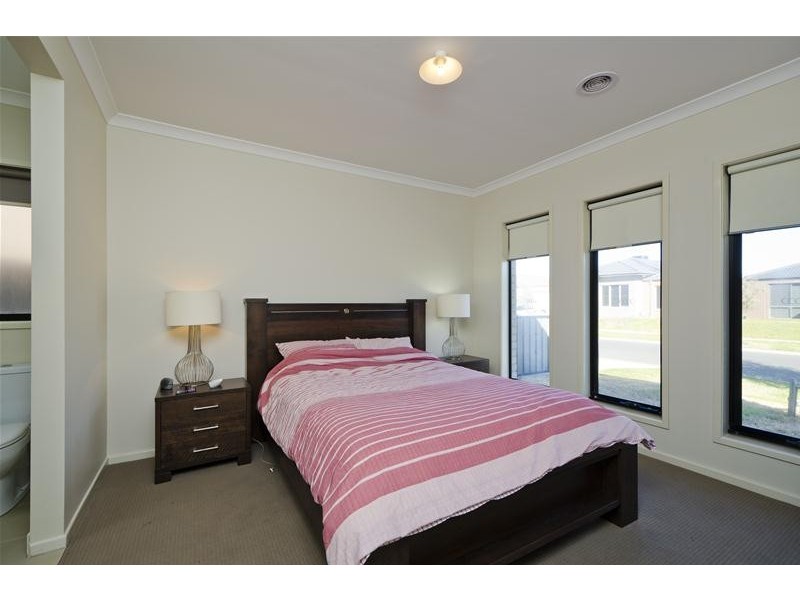 38 Orlando Drive, Truganina VIC 3029