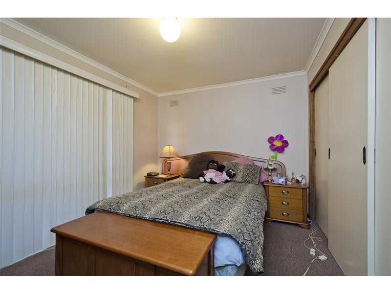 37 Daphne Crescent, Werribee VIC 3030