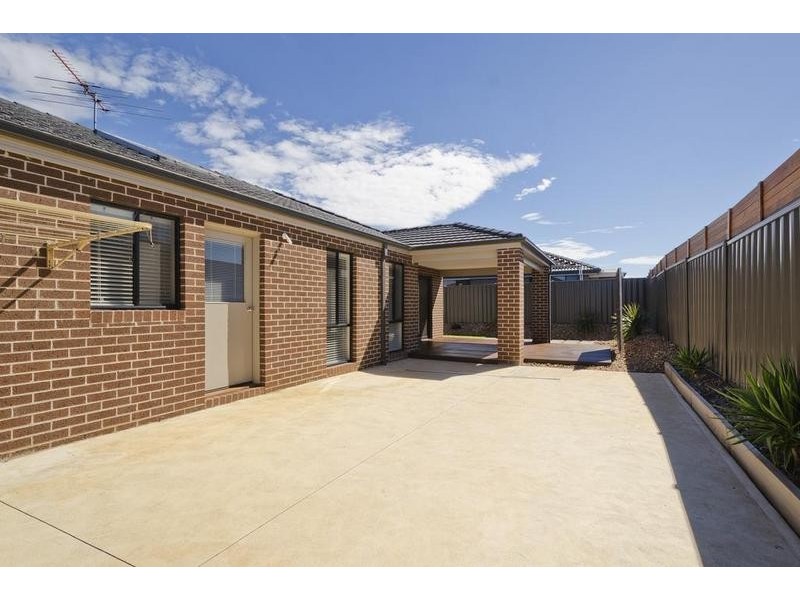 37 Weavers Str, Wyndham Vale VIC 3024