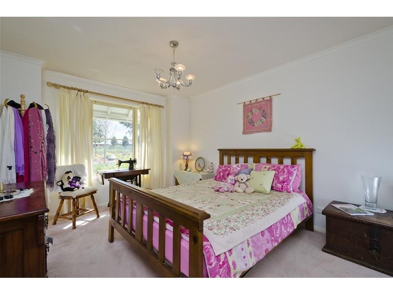 2 Wardrope Court, Wyndham Vale VIC 3024