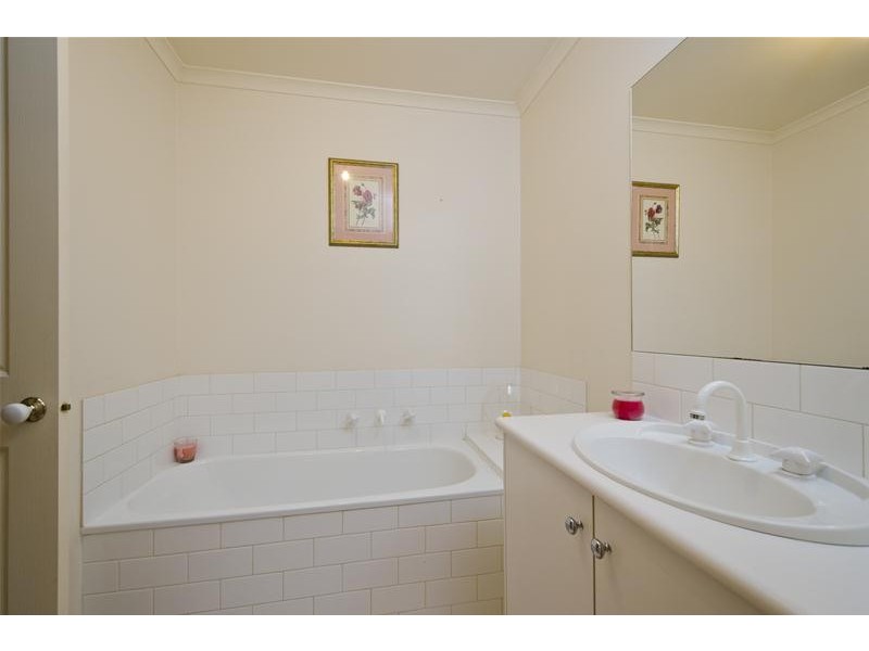 2 Wardrope Court, Wyndham Vale VIC 3024