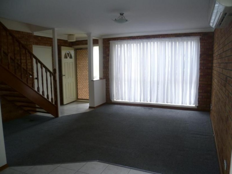 2/1 Florence Court, Werribee VIC 3030