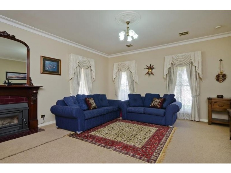 9 Fontain Crt, Werribee VIC 3030