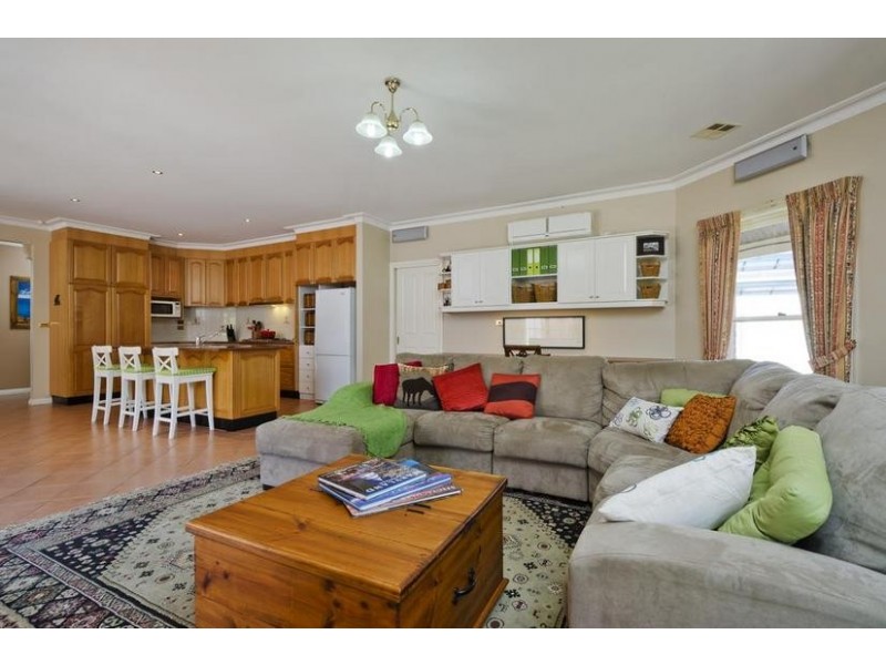 9 Fontain Crt, Werribee VIC 3030