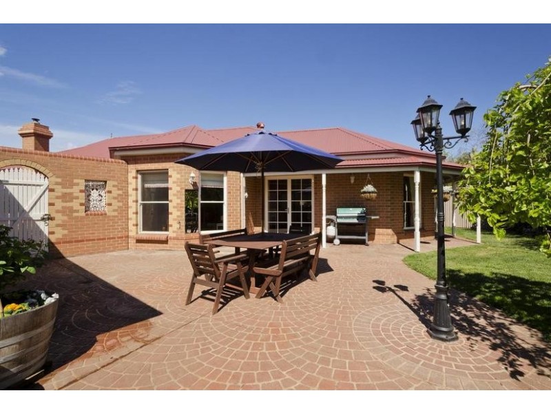 9 Fontain Crt, Werribee VIC 3030