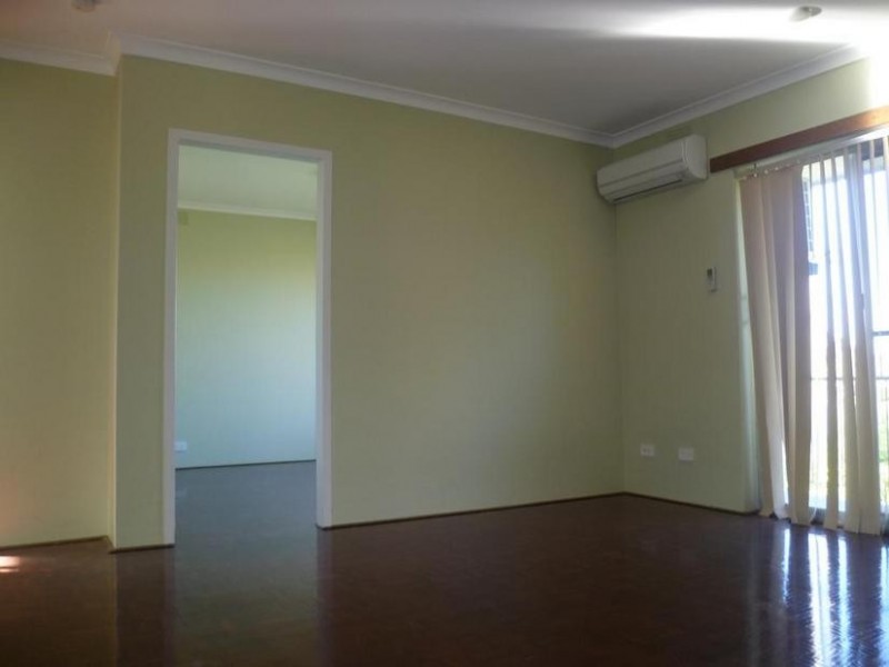 9/3 Robin St, Altona VIC 3018