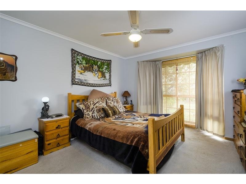 2 Dona Drive, Hoppers Crossing VIC 3029