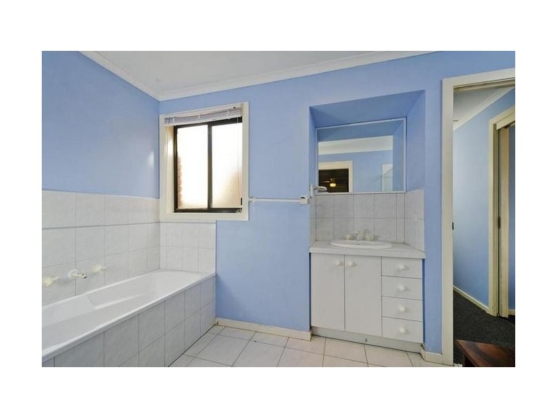 11 Tigris Cl, Werribee VIC 3030