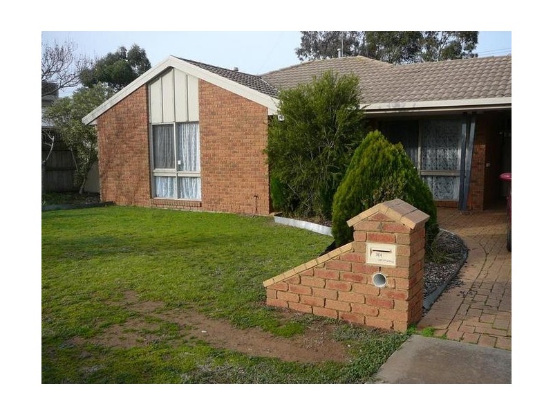 4 Seine Cls, Werribee VIC 3030