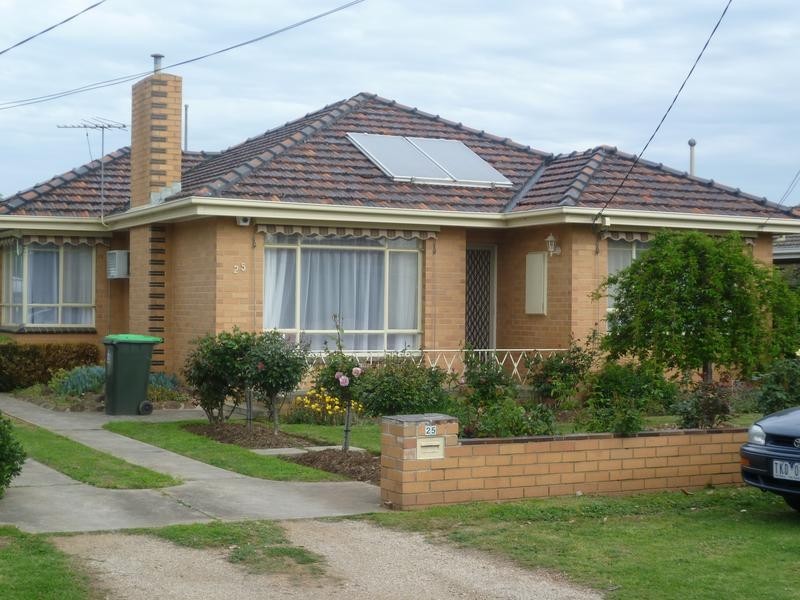 25 Carter Avenue, Werribee VIC 3030