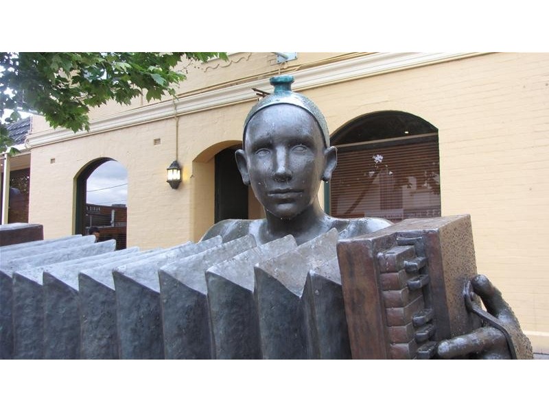 14 Little John Court, Werribee VIC 3030