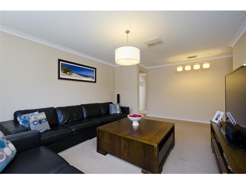77 Kinglake Drive, Wyndham Vale VIC 3024