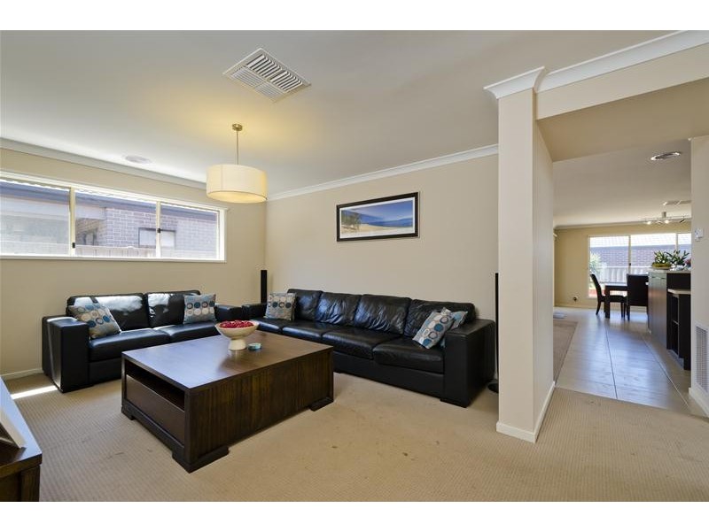 77 Kinglake Drive, Wyndham Vale VIC 3024