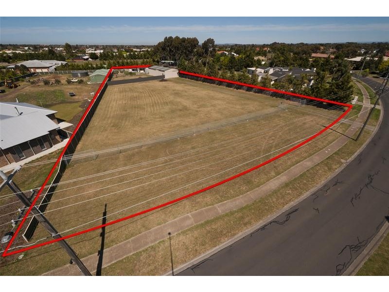 28 Kingston Boulevard, Hoppers Crossing VIC 3029
