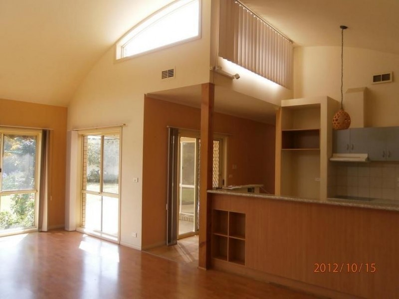 9 Eileen Crt, Werribee VIC 3030