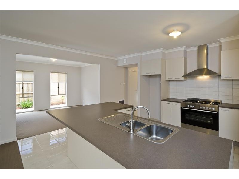 9 Lomandra Street, Point Cook VIC 3030