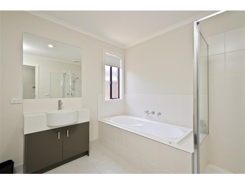 5 Morgan Crescent, Werribee VIC 3030