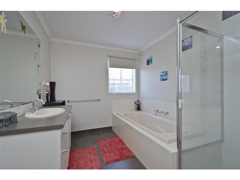 6 Moonah Court, Wyndham Vale VIC 3024