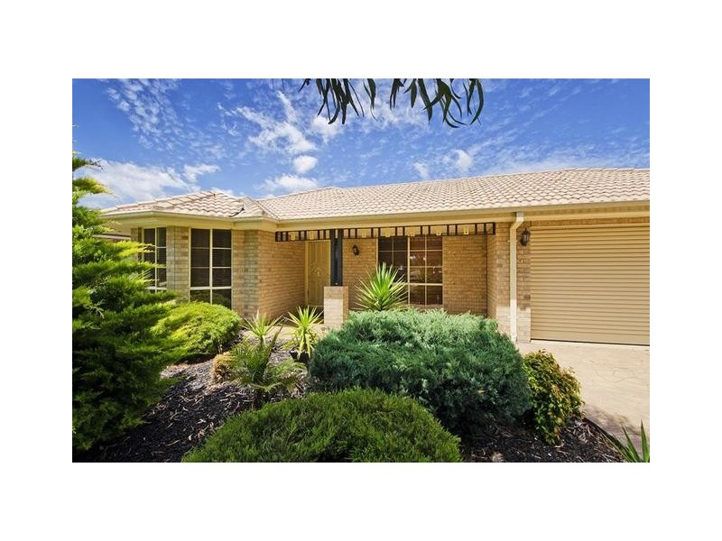 6 Diana Dve, Werribee VIC 3030