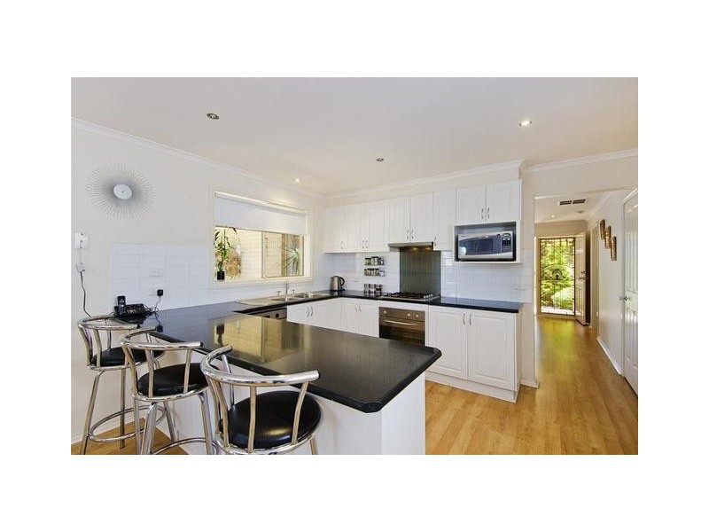 6 Diana Dve, Werribee VIC 3030