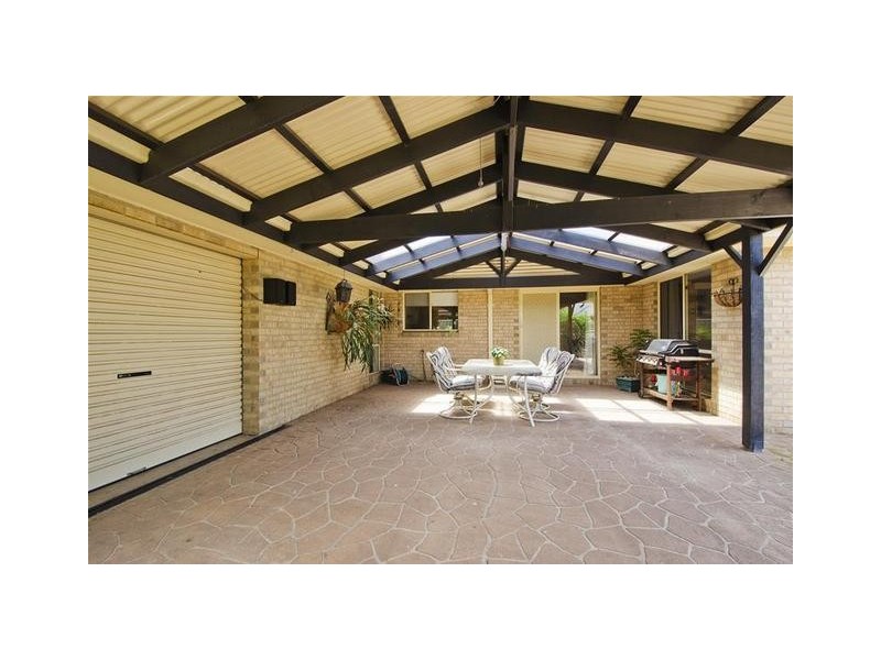 6 Diana Dve, Werribee VIC 3030