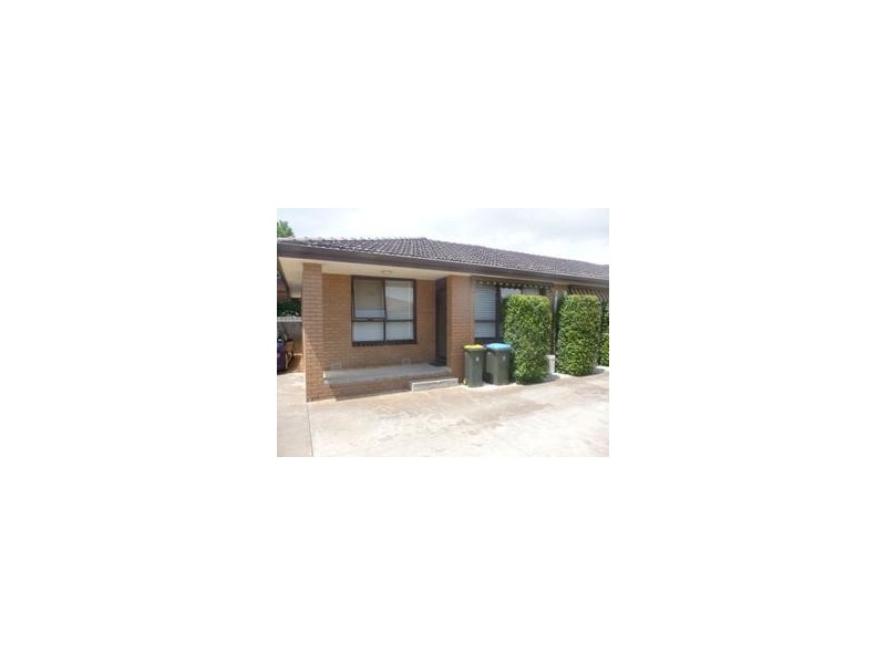 2/25 Mambourin Street, Werribee VIC 3030