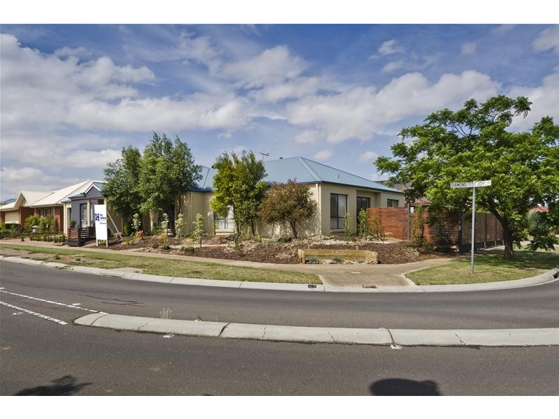 22 Diamond Drive, Werribee VIC 3030