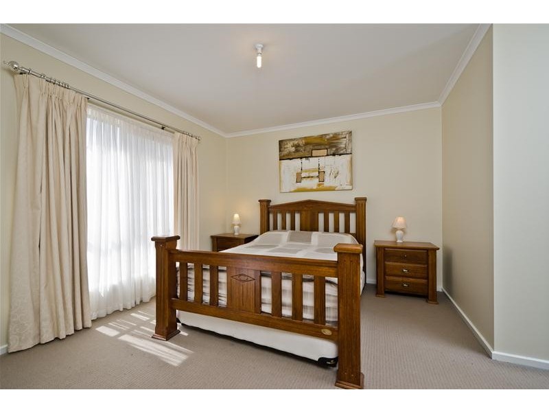 22 Diamond Drive, Werribee VIC 3030