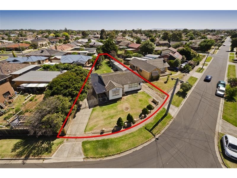 1 Vincent Crescent, Werribee VIC 3030