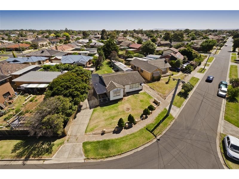 1 Vincent Crescent, Werribee VIC 3030