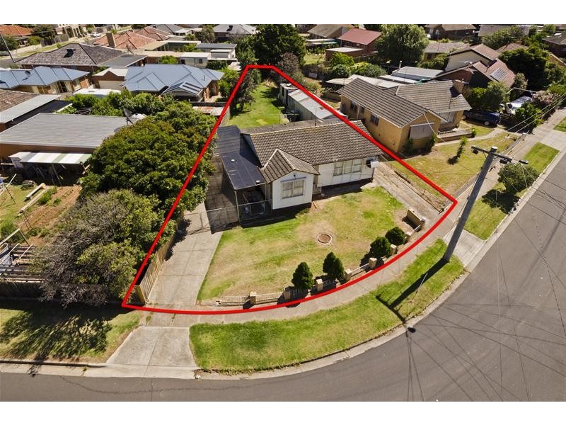 1 Vincent Crescent, Werribee VIC 3030