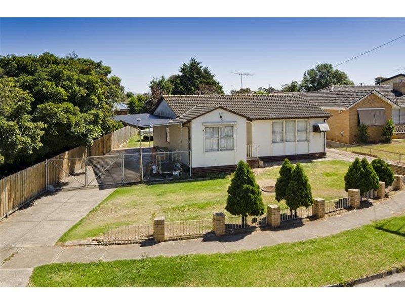1 Vincent Crescent, Werribee VIC 3030