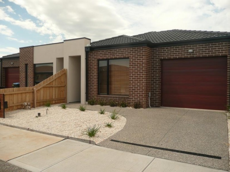 2/5 Greenleaf Circuit, Tarneit VIC 3029