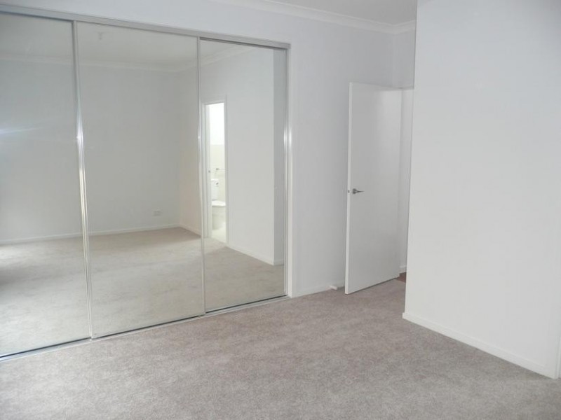 2/5 Greenleaf Circuit, Tarneit VIC 3029