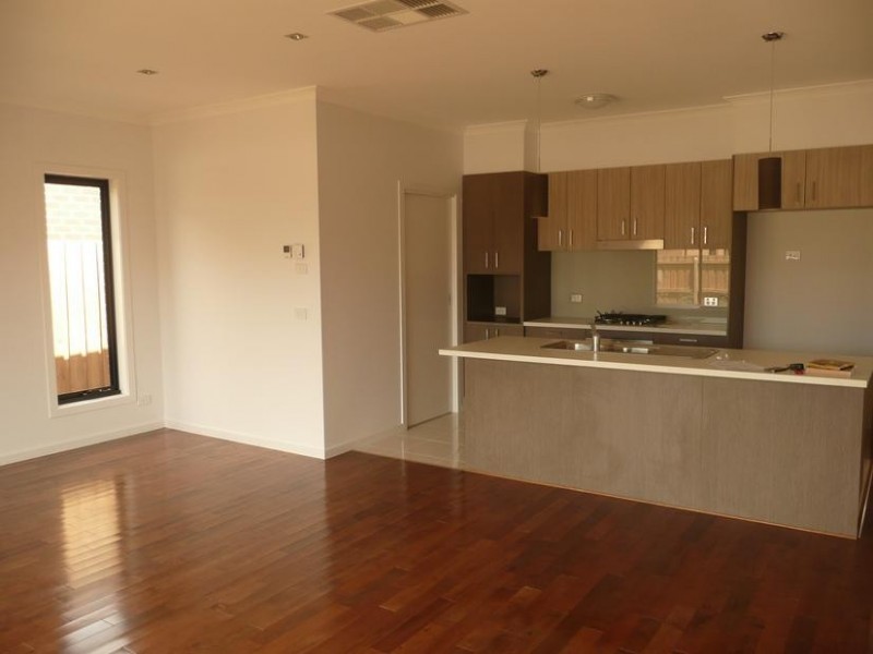 2/5 Greenleaf Circuit, Tarneit VIC 3029