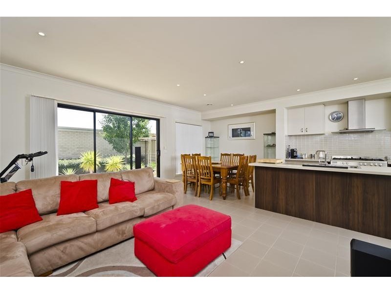 24 Prominence Boulevard, Tarneit VIC 3029