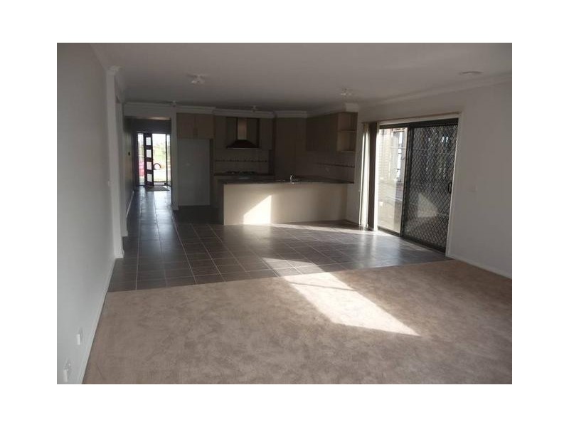 50 Crossway Ave, Tarneit VIC 3029