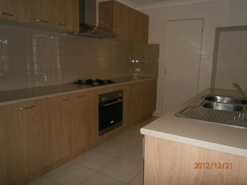 67 Fongeo Drive, Point Cook VIC 3030