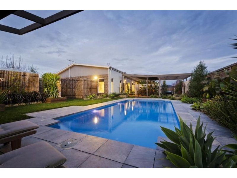 4 Mulwala Crt, Wyndham Vale VIC 3024