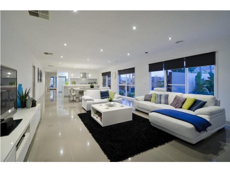 4 Mulwala Crt, Wyndham Vale VIC 3024