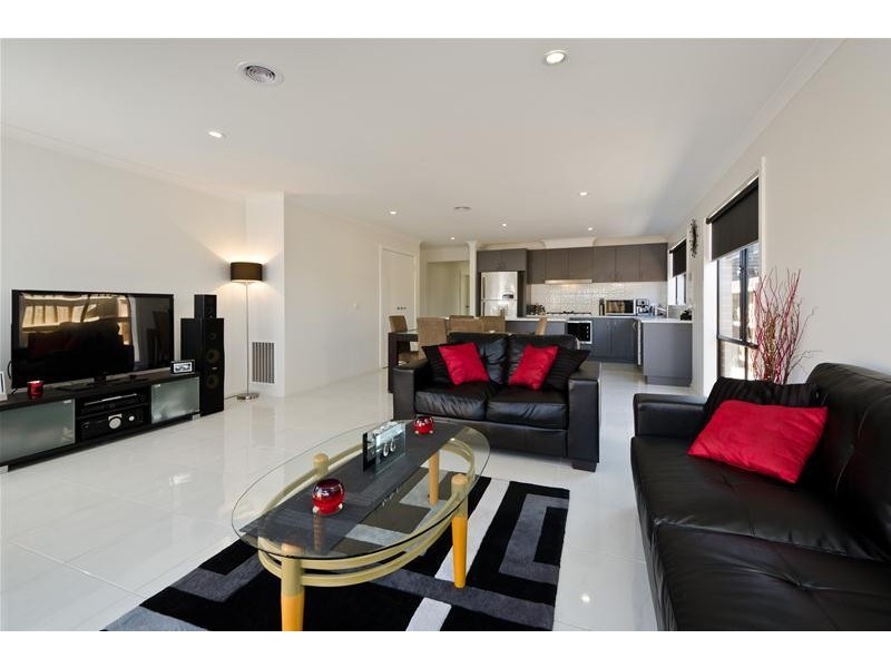 52 Chlorinda Road, Tarneit VIC 3029