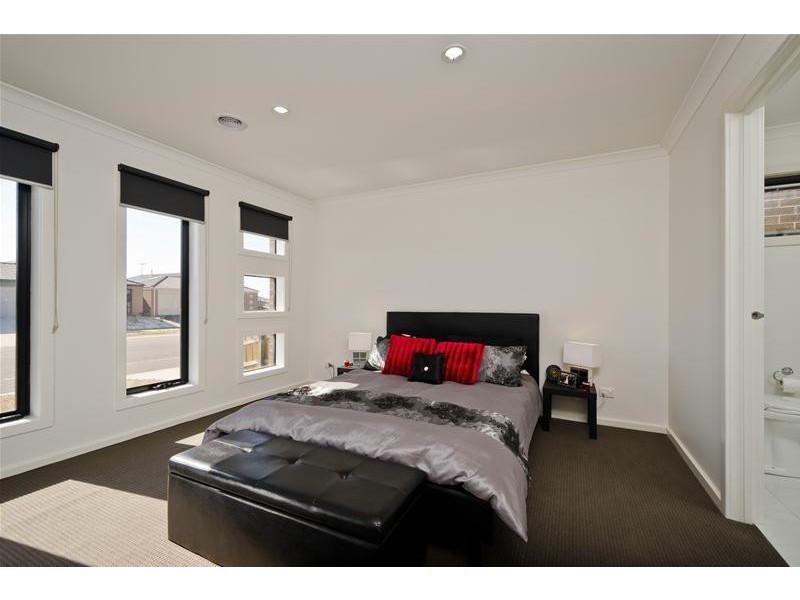 52 Chlorinda Road, Tarneit VIC 3029