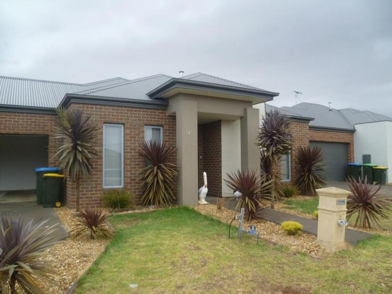 13 Laurence Way, Tarneit VIC 3029
