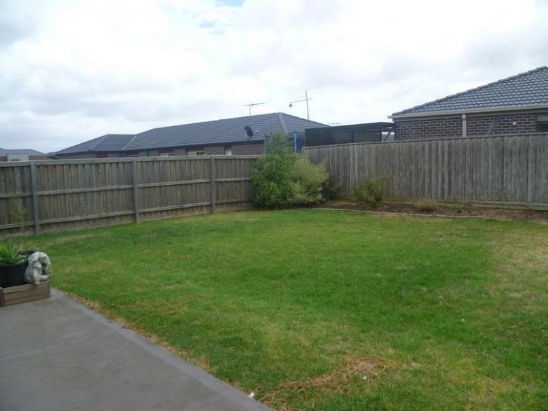 13 Laurence Way, Tarneit VIC 3029